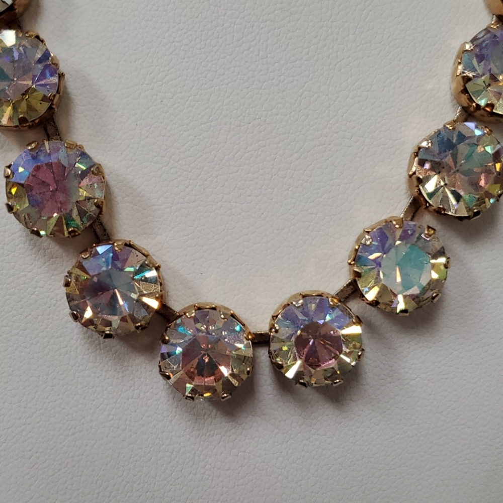 Jewelry - Picture 2 of 4